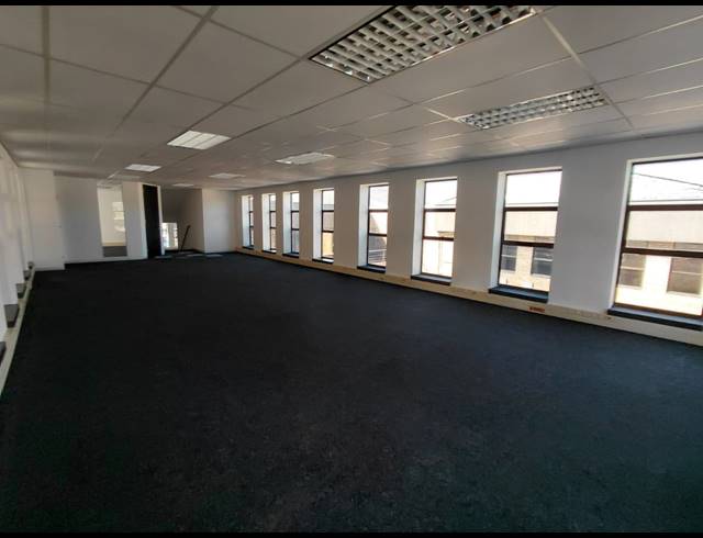 277M² OFFICE TO LET IN HURLINGHAM